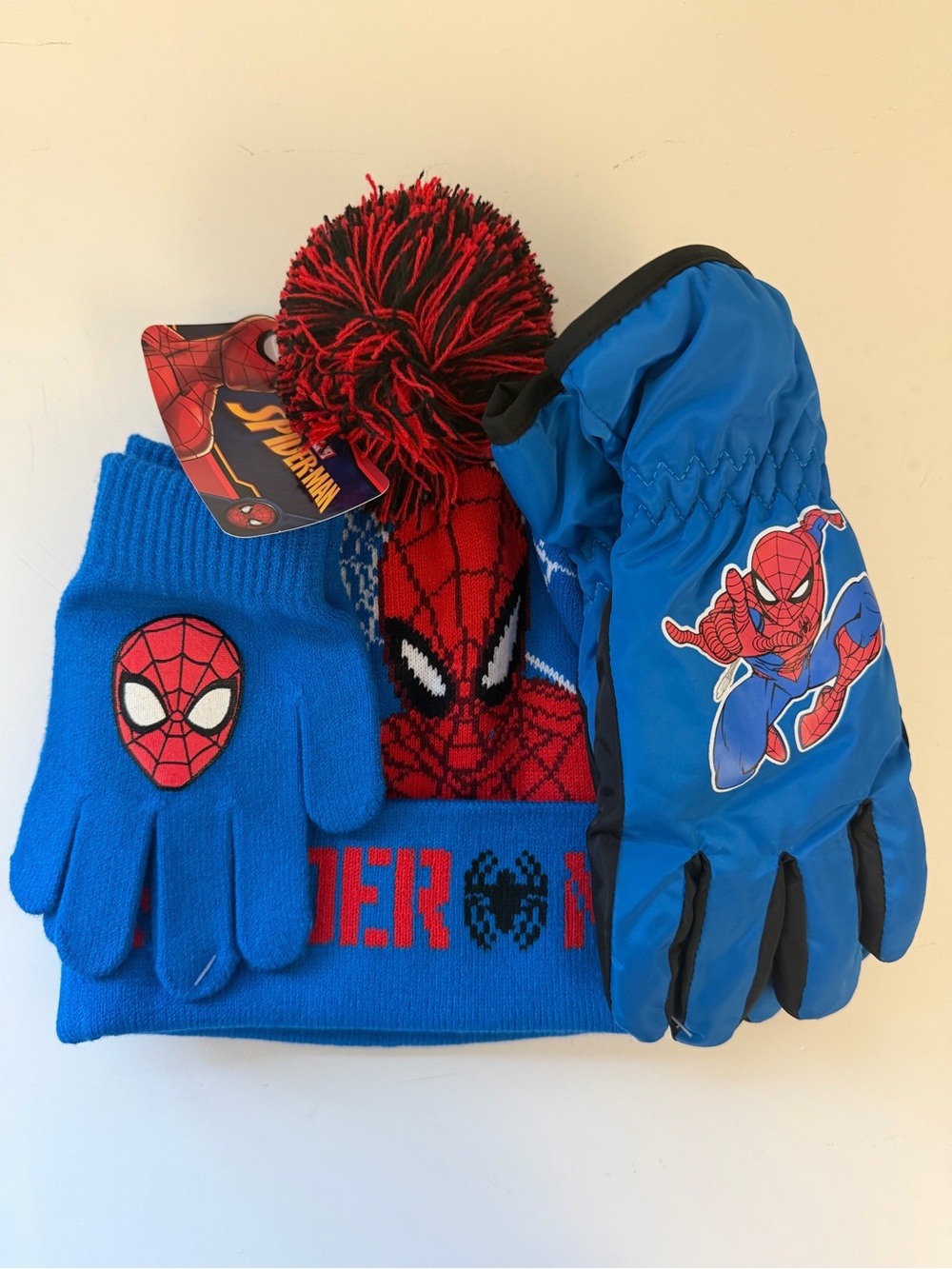 Big kids spiderman 3pcs hat and ski glove set